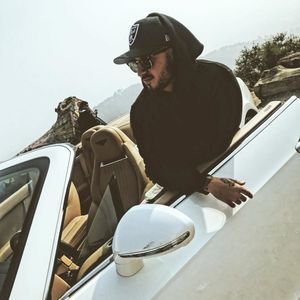 Meet your Posher, Eric